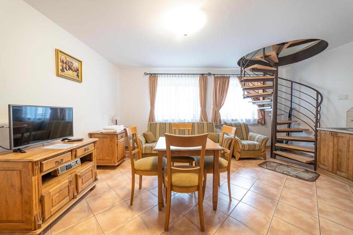 Osrodek Wrzosowa Gora - Pokoje Ruciane-Nida Exterior foto